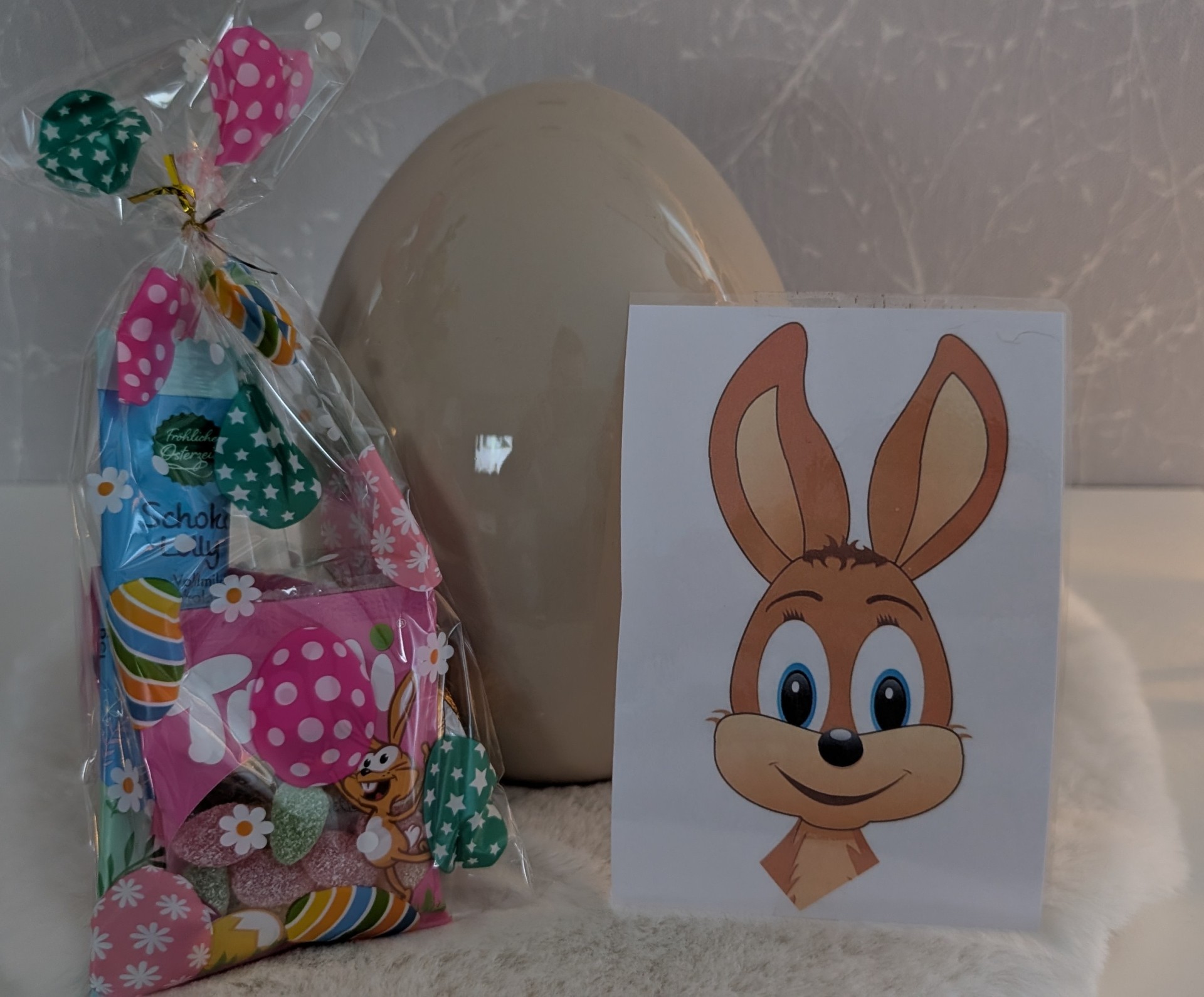 Bild Osterhase und Geschenktüte