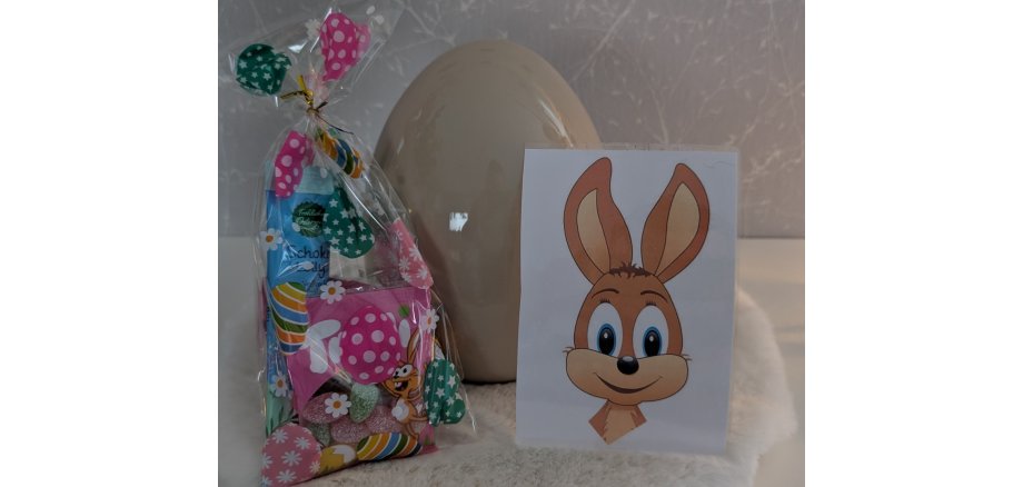 Bild Osterhase und Geschenktüte